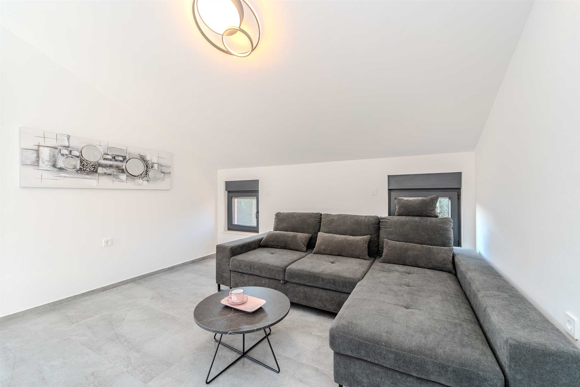 New and modern apartment | Swimming pool and private jacuzzi | For 4-6 persons