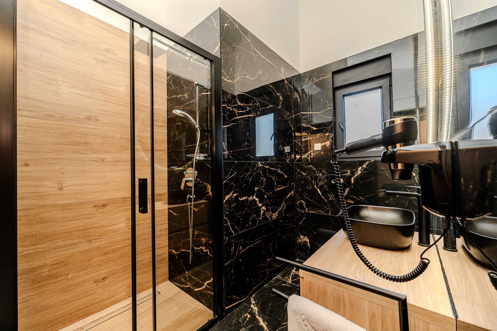 New and modern apartment | Swimming pool and private jacuzzi | For 4-6 persons
