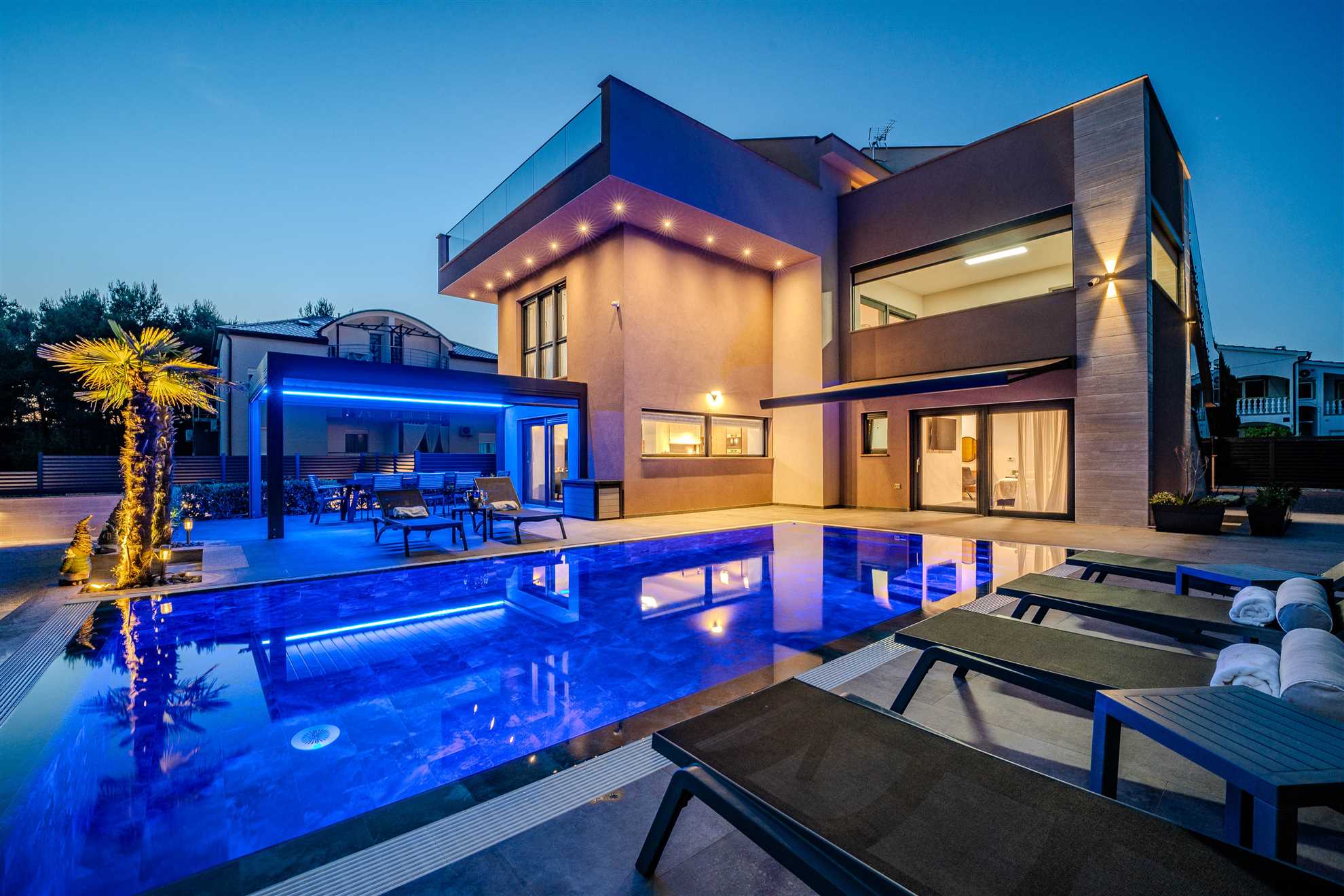 New and modern apartment | Swimming pool and private jacuzzi | For 4-6 persons