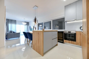 Apartment in Nin with Sea-View Jacuzzi (Sleeps 4)