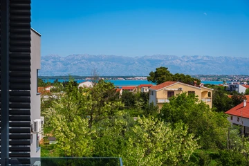 Apartment in Nin with Sea-View Jacuzzi (Sleeps 4)