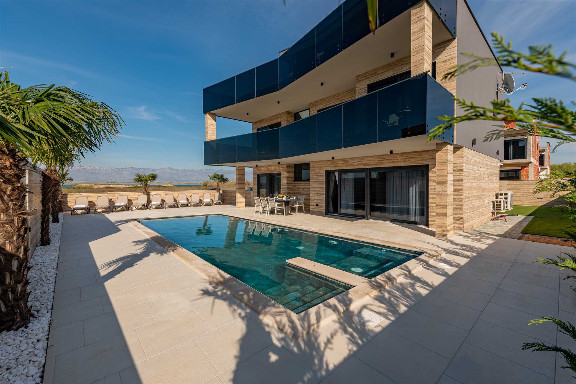 Luxorious villa with sea view and pool | For 10 persons | 100 m from the sea