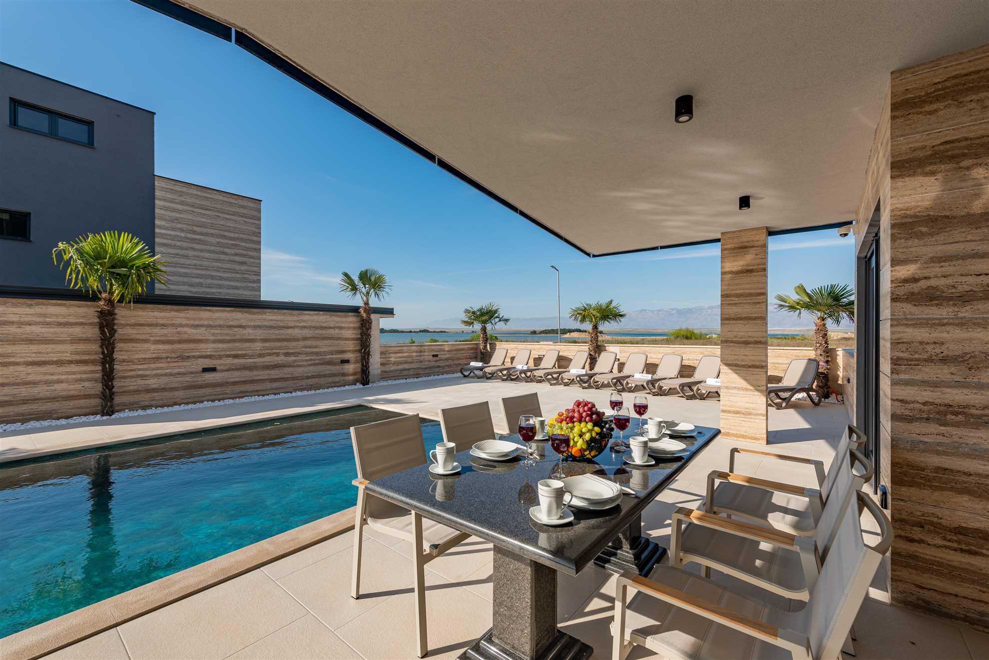 Luxorious villa with sea view and pool | For 10 persons | 100 m from the sea