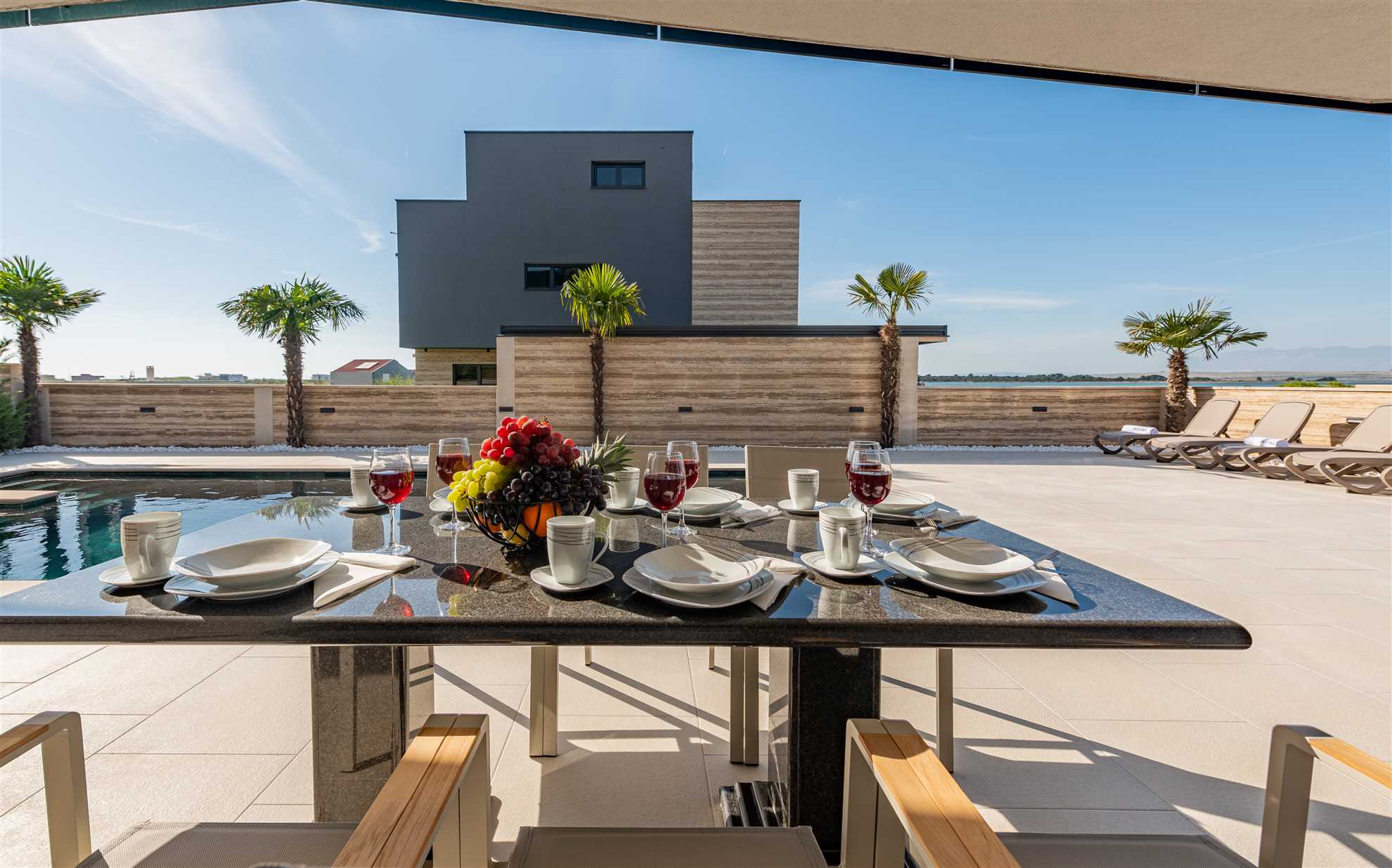 Luxorious villa with sea view and pool | For 10 persons | 100 m from the sea