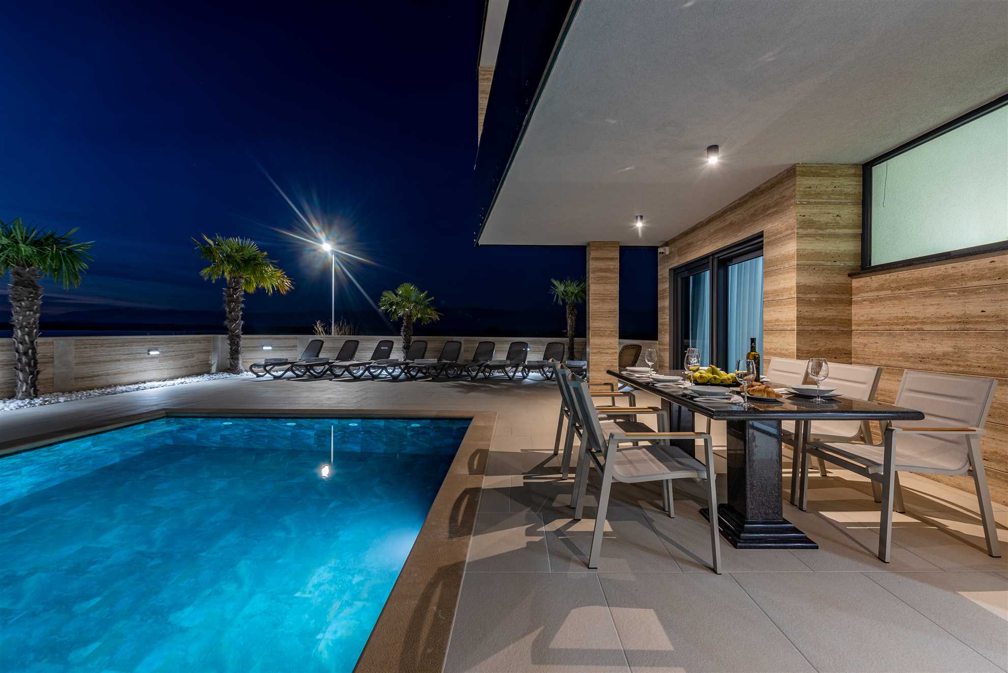 Luxorious villa with sea view and pool | For 10 persons | 100 m from the sea