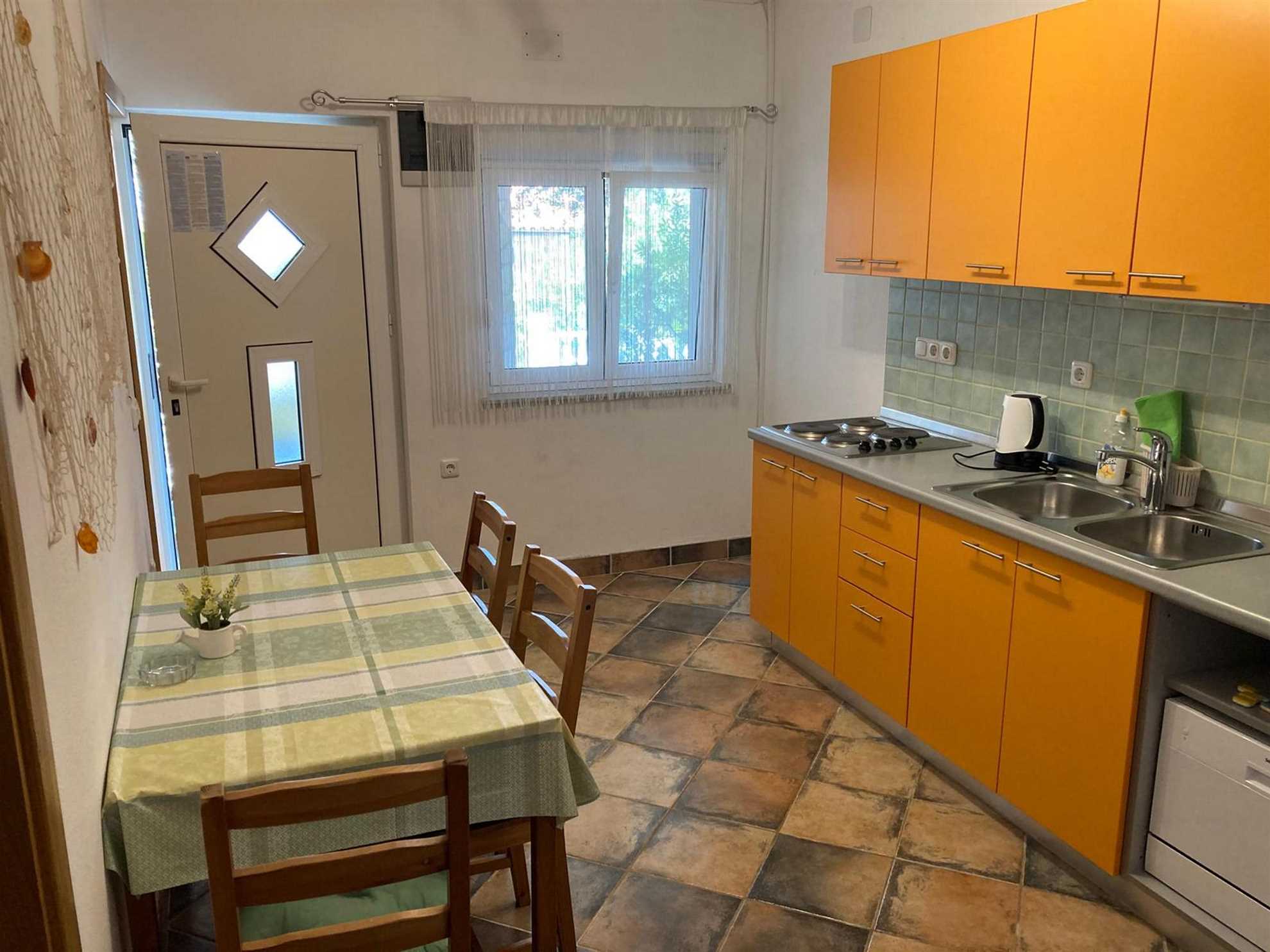 For 4 persons | 200 m from beach | Apartment in a quiet area