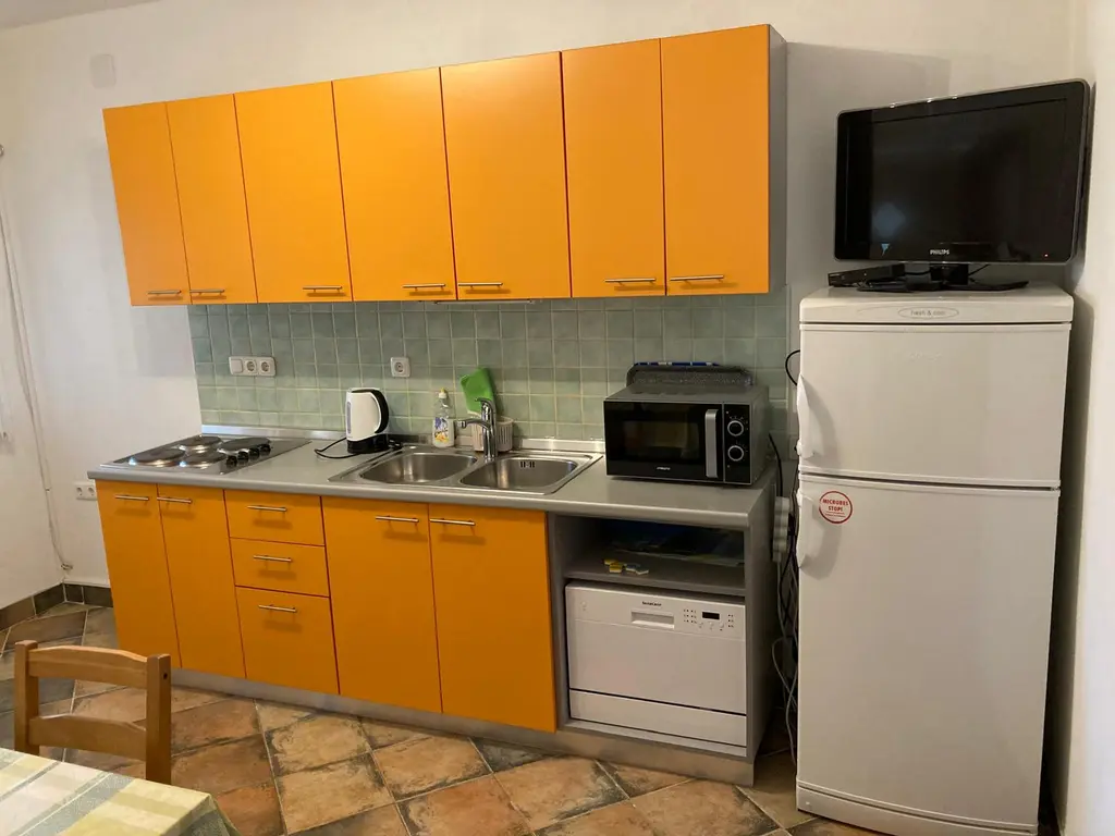 Vir Apartment for 4 Guests with Terrace