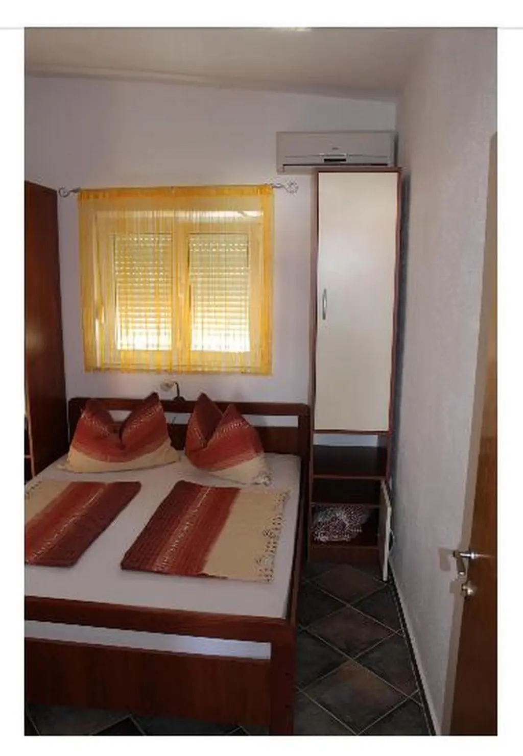 Vir Apartment for 4 Guests with Terrace