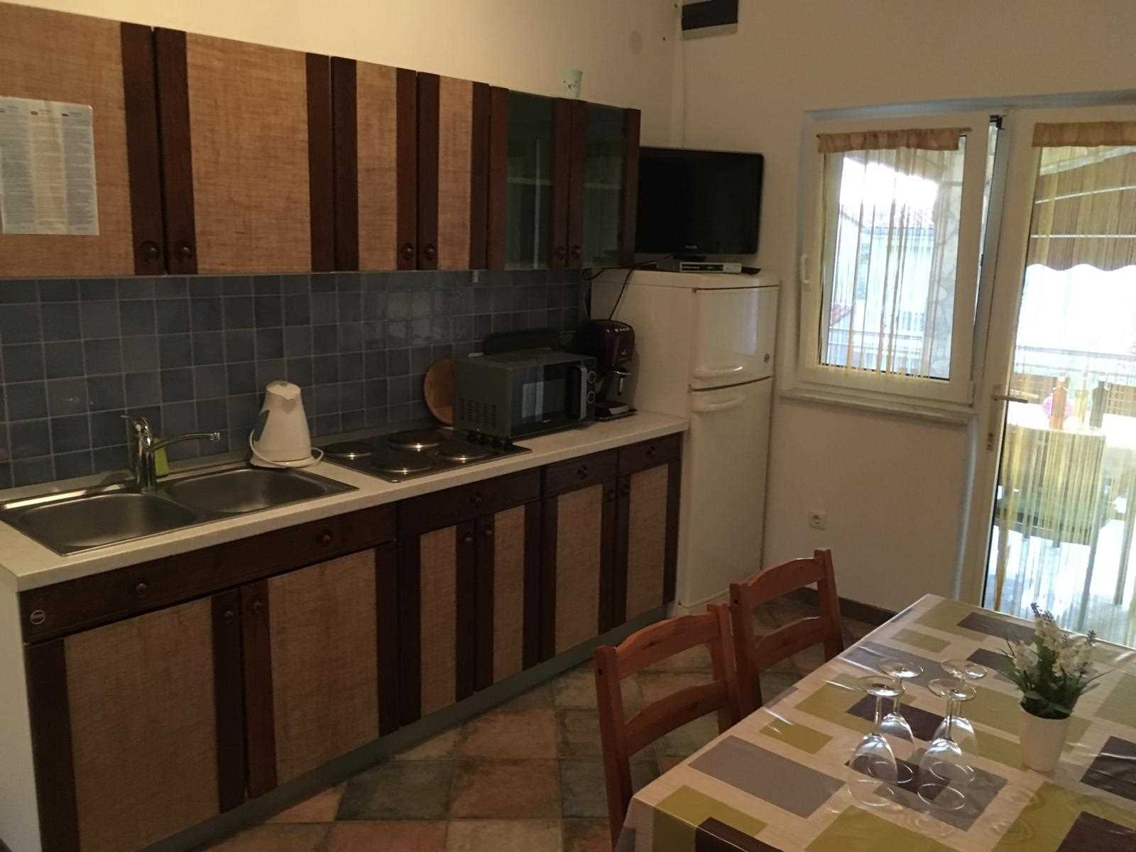 Comfortable apartment | For 6 persons | 200 m from beach
