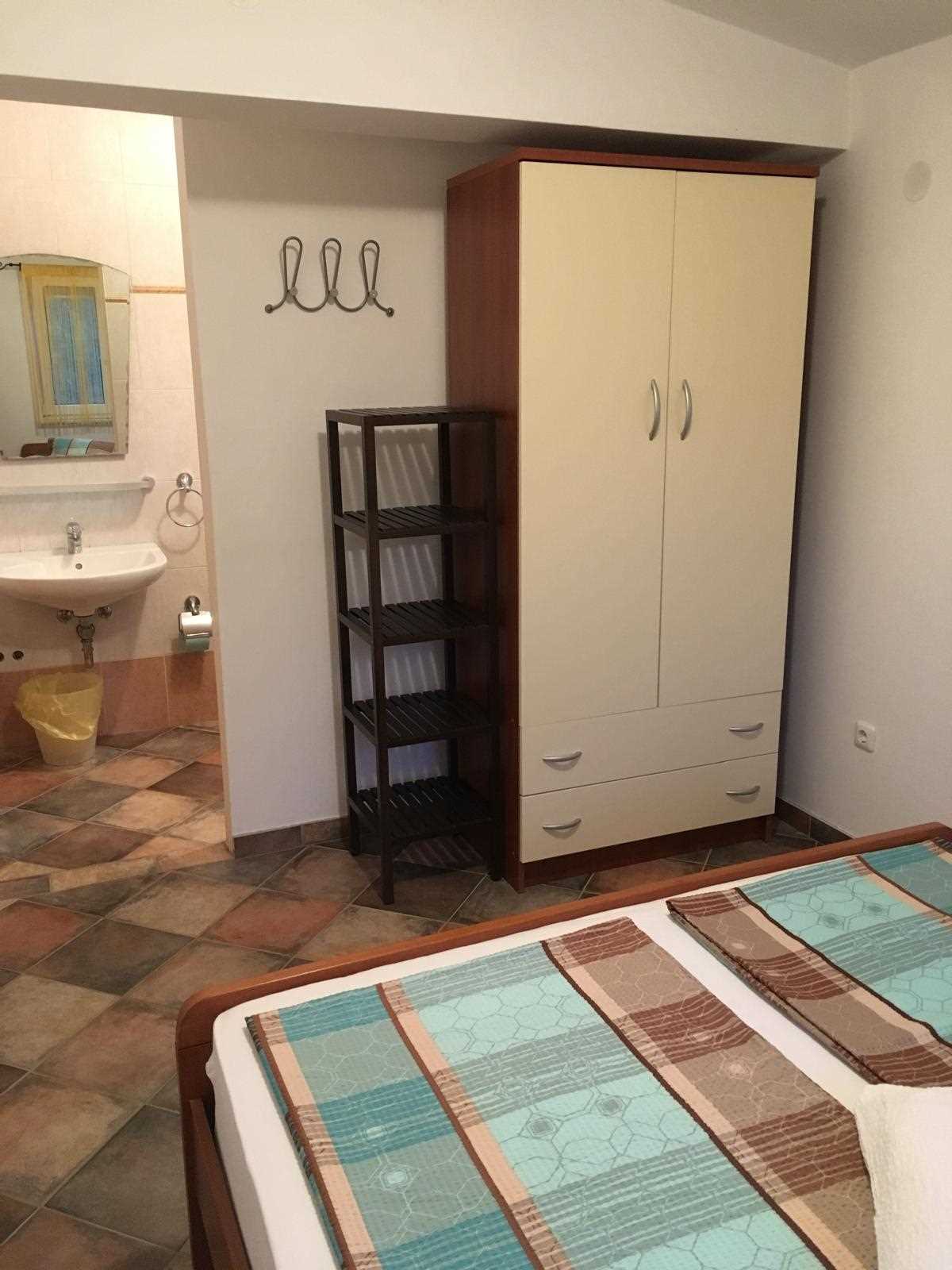 Comfortable apartment | For 6 persons | 200 m from beach