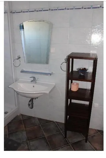 3-Bedroom Apartment in Vir for 6 Guests