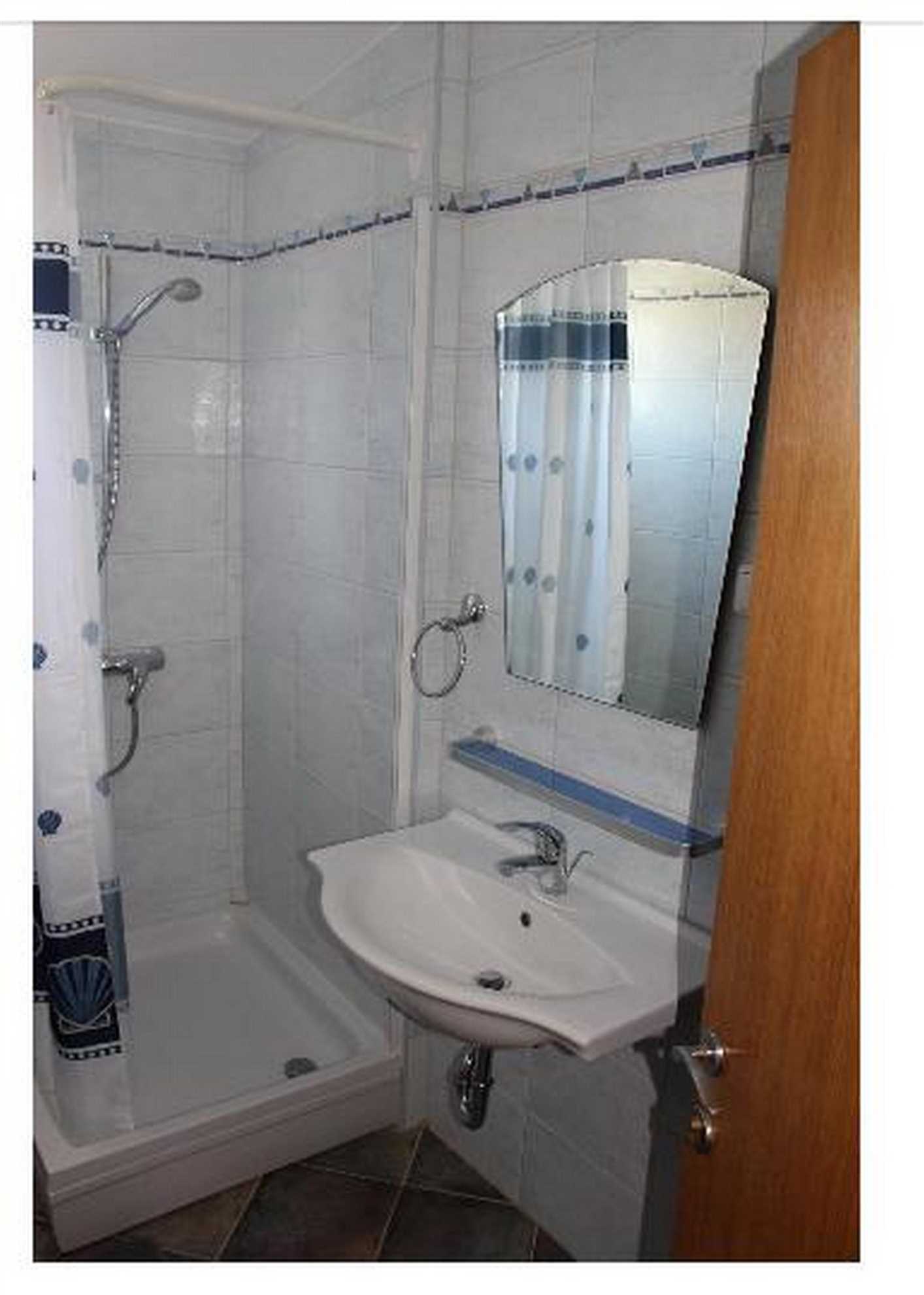 Comfortable apartment for 6 persons | 200m from the sea | Air conditioning, internet, SAT TV, grill