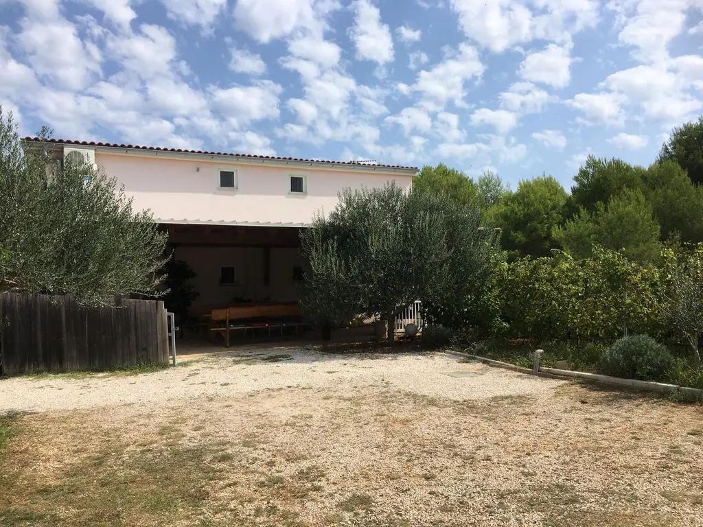3-Bedroom Apartment in Vir for 6 Guests