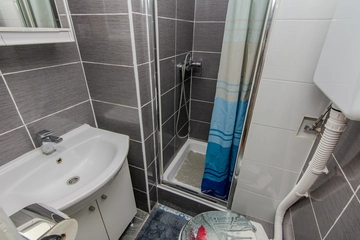 Apartment in Vir for 4 Guests with Air Conditioning