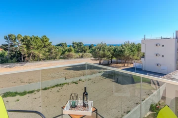 Vir Island Apartment with Partial Sea View, Sleeps 8