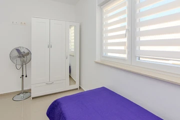 Vir Island Apartment with Partial Sea View, Sleeps 8