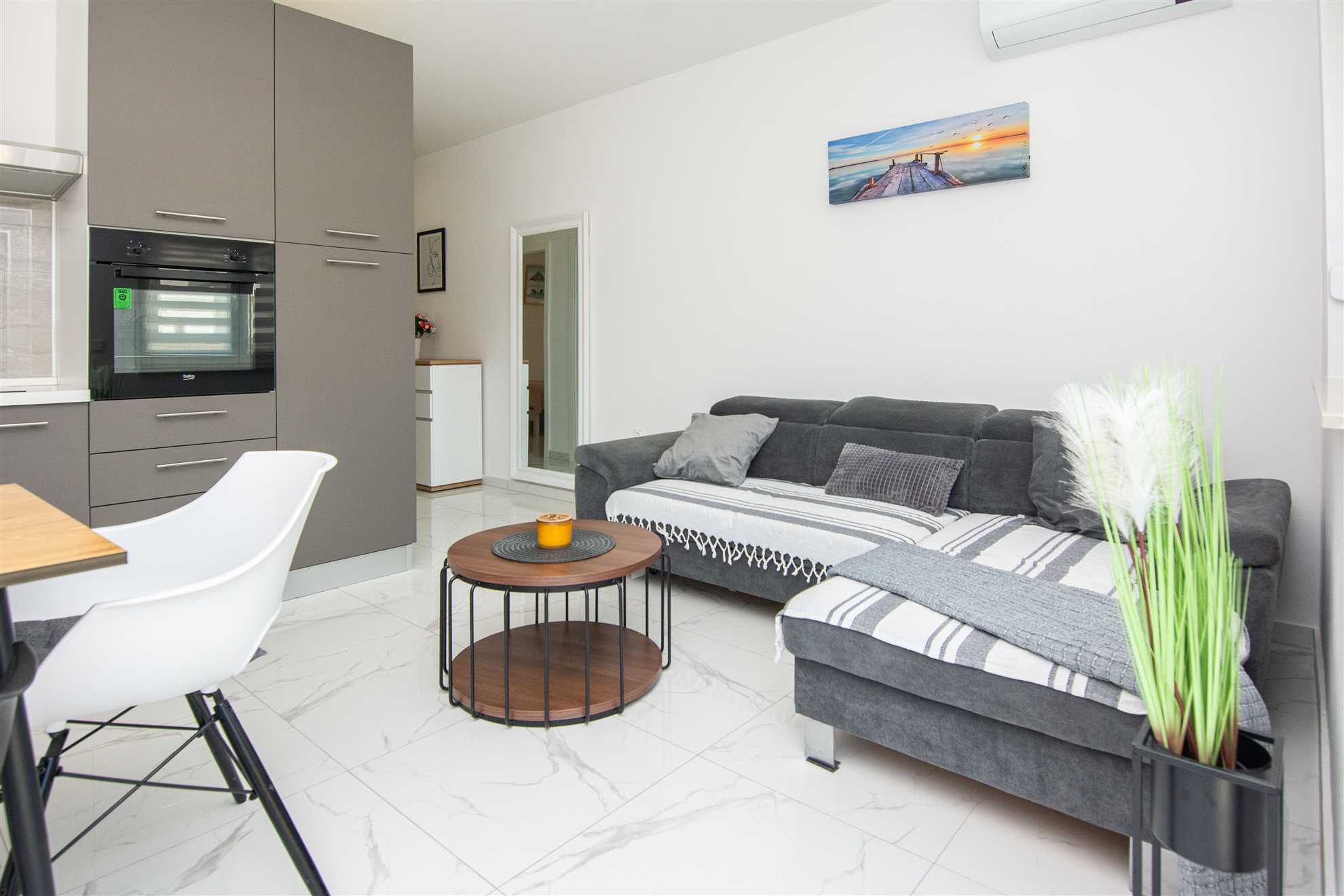 Modern apartment | For 4 persons  | In the center of the island of Vir