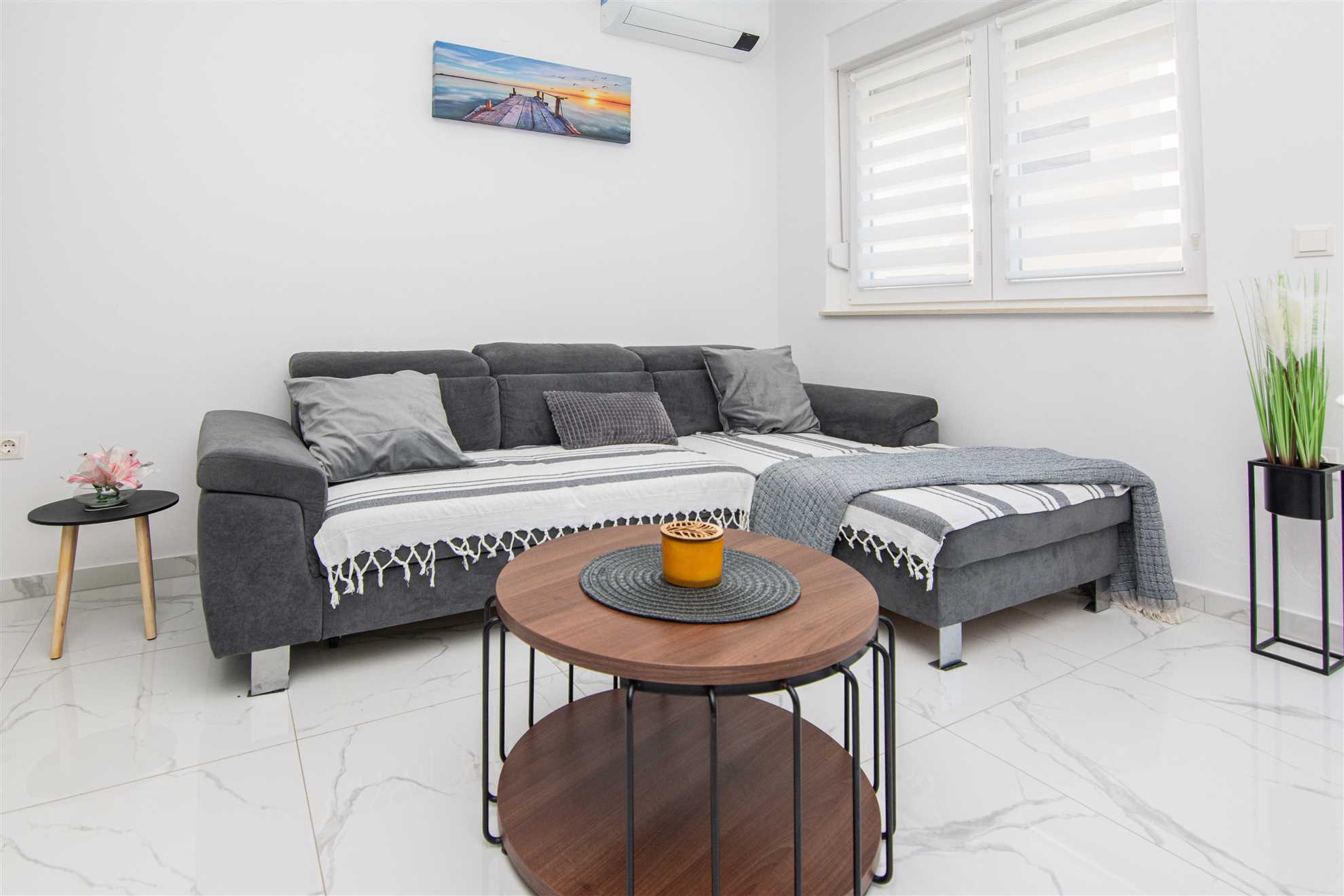 Modern apartment | For 4 persons  | In the center of the island of Vir