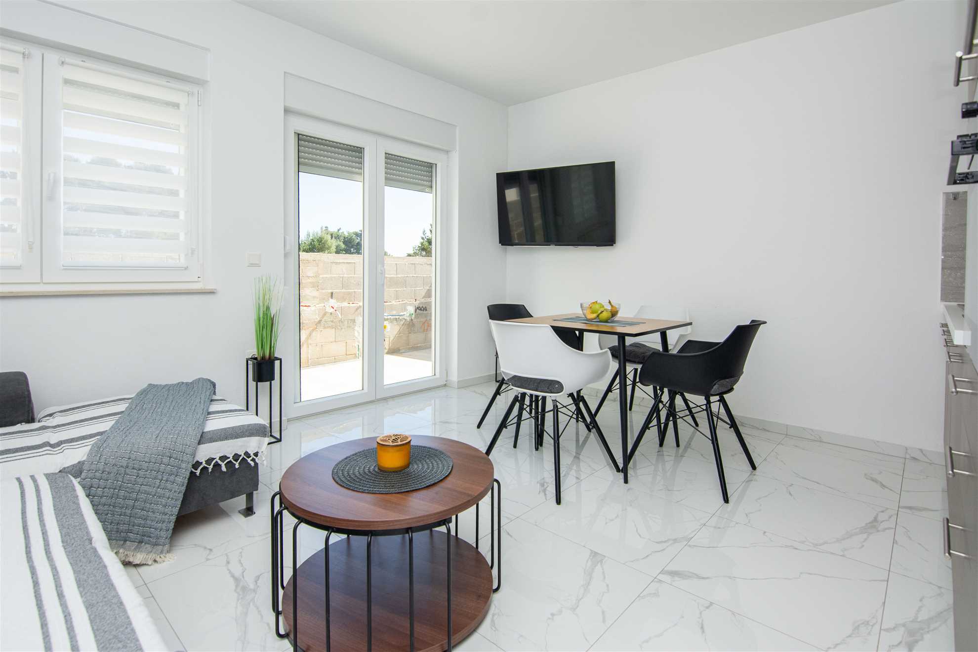 Modern apartment | For 4 persons  | In the center of the island of Vir