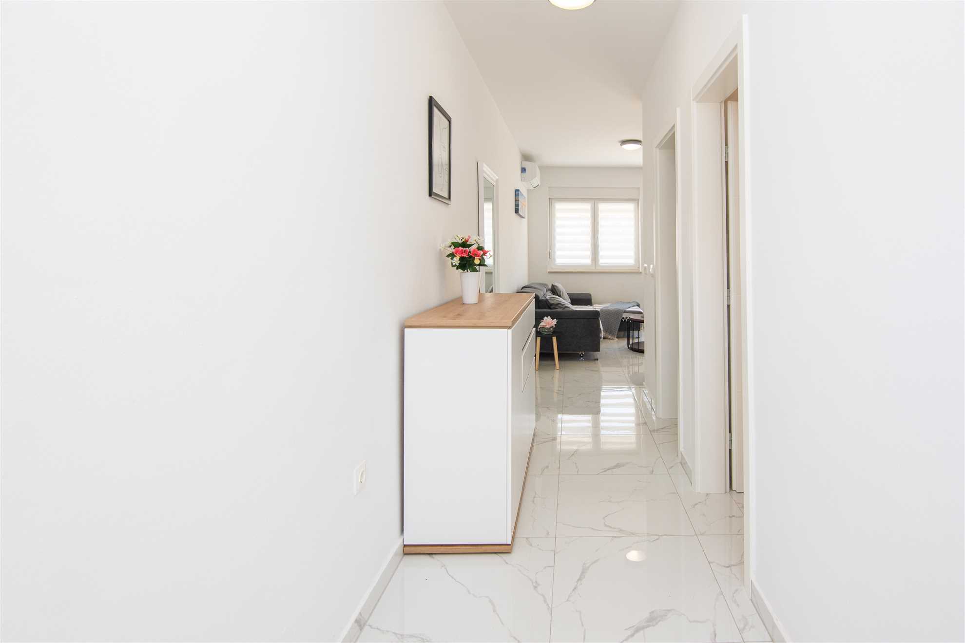 Modern apartment | For 4 persons  | In the center of the island of Vir