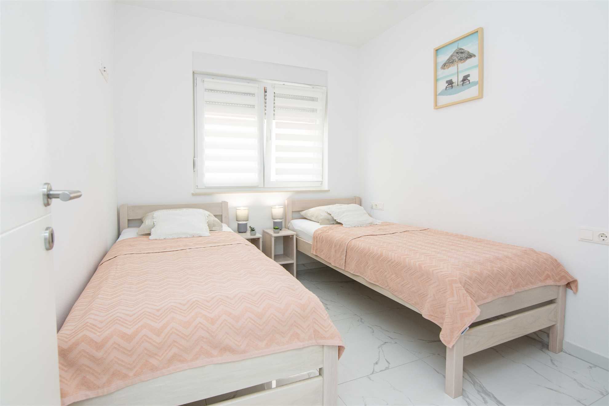 Modern apartment | For 4 persons  | In the center of the island of Vir