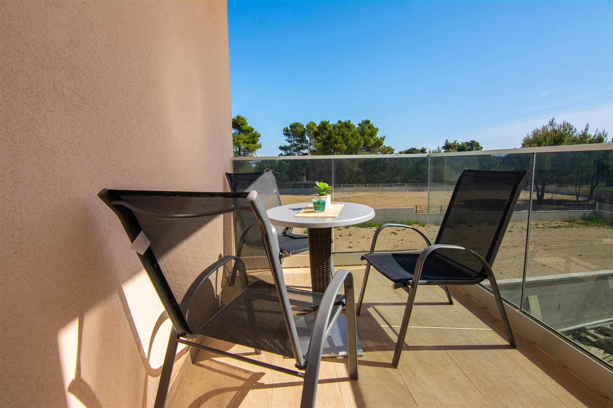 In the center of the island of Vir | For 6-8 persons | New and modern