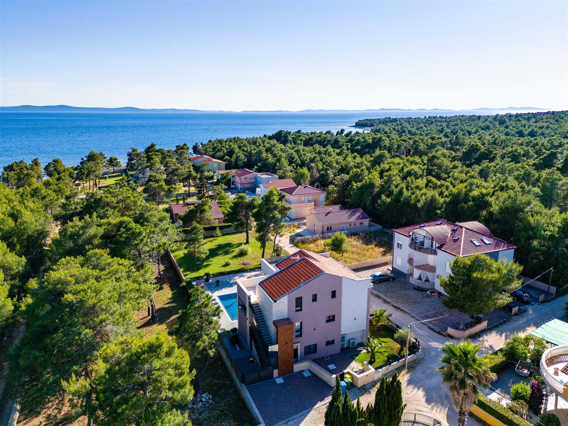 Apartment for 4-6 persons | 100 m from the sea | swimming pool