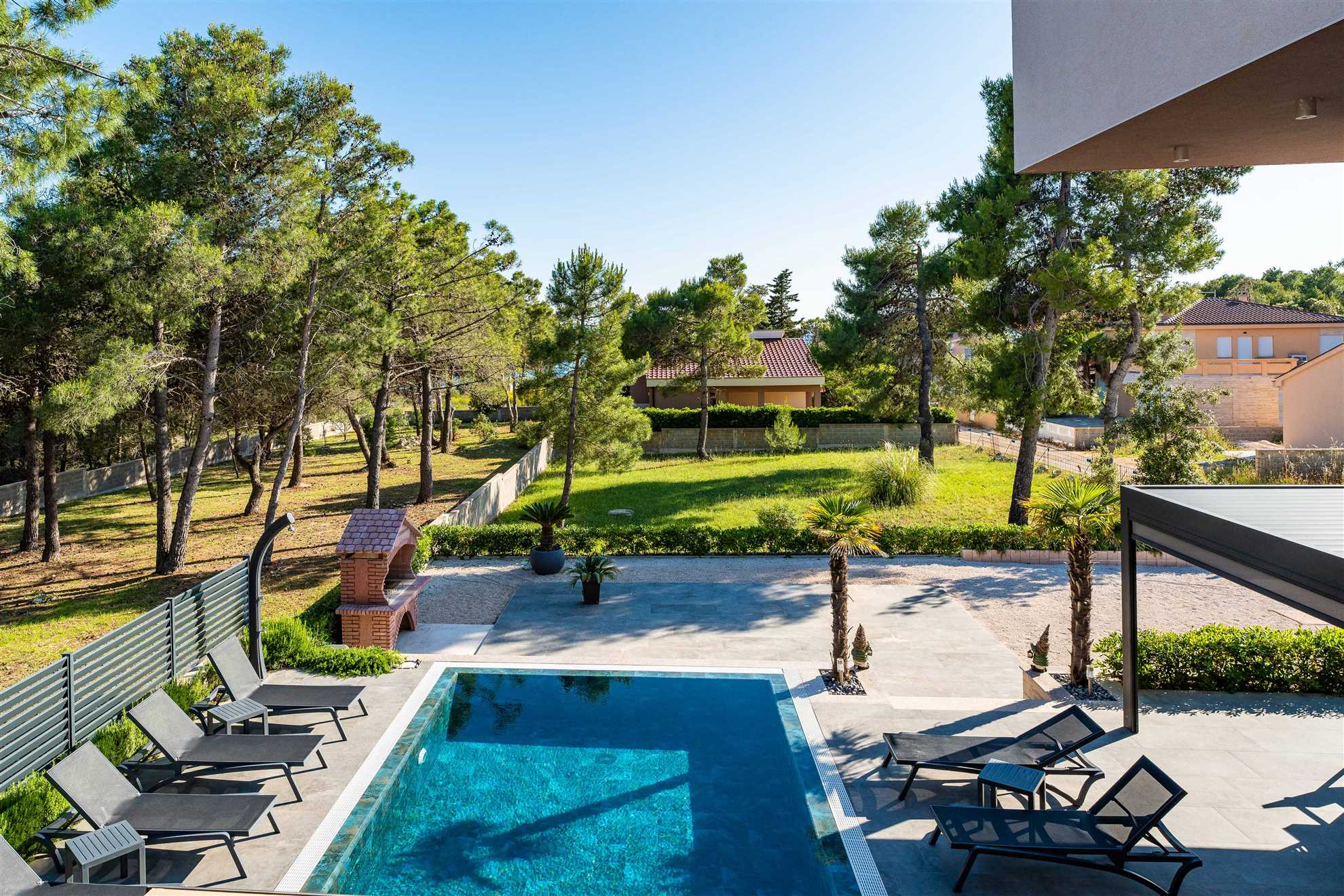 Apartment for 4-6 persons | 100 m from the sea | swimming pool