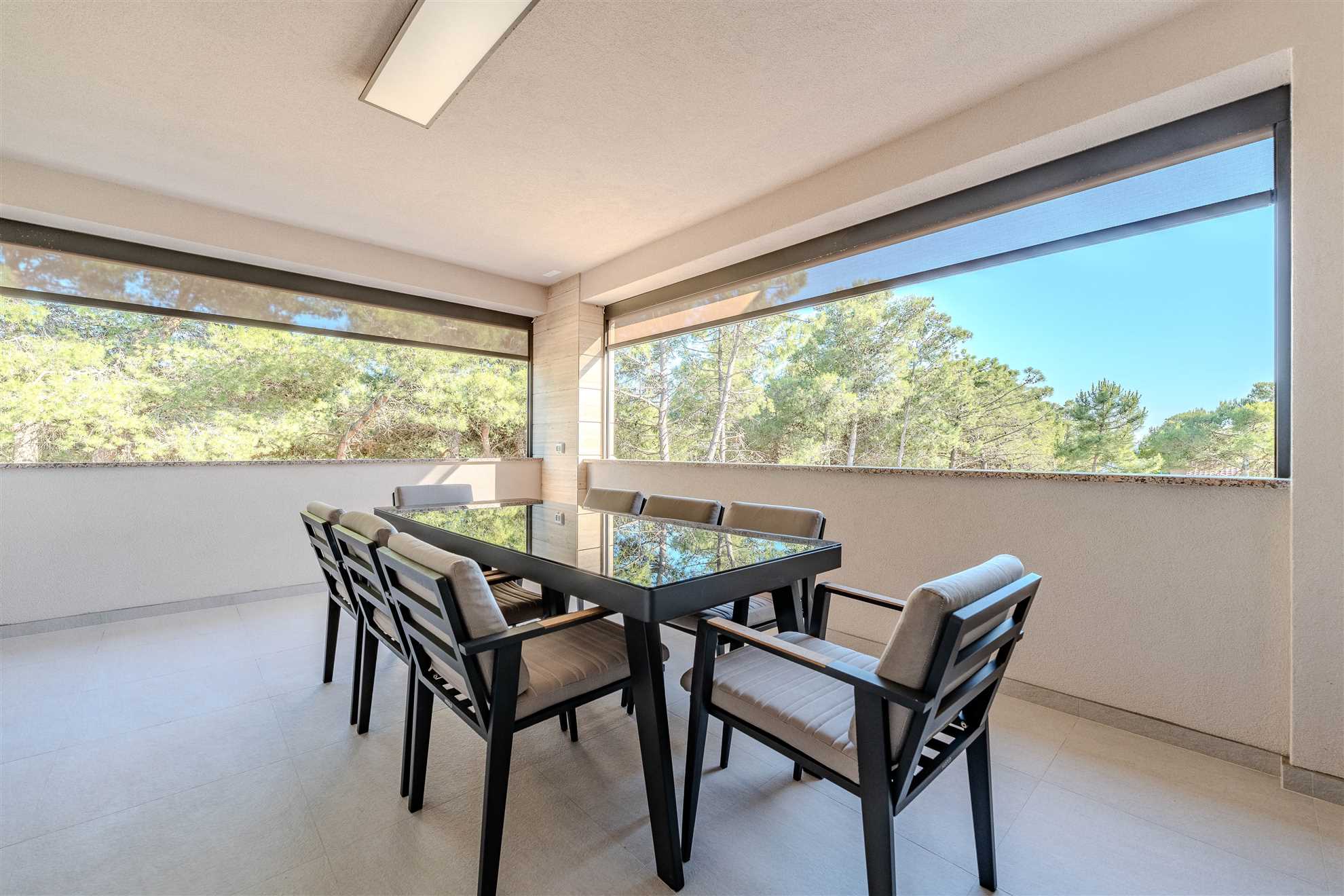 Apartment for 4-6 persons | 100 m from the sea | swimming pool