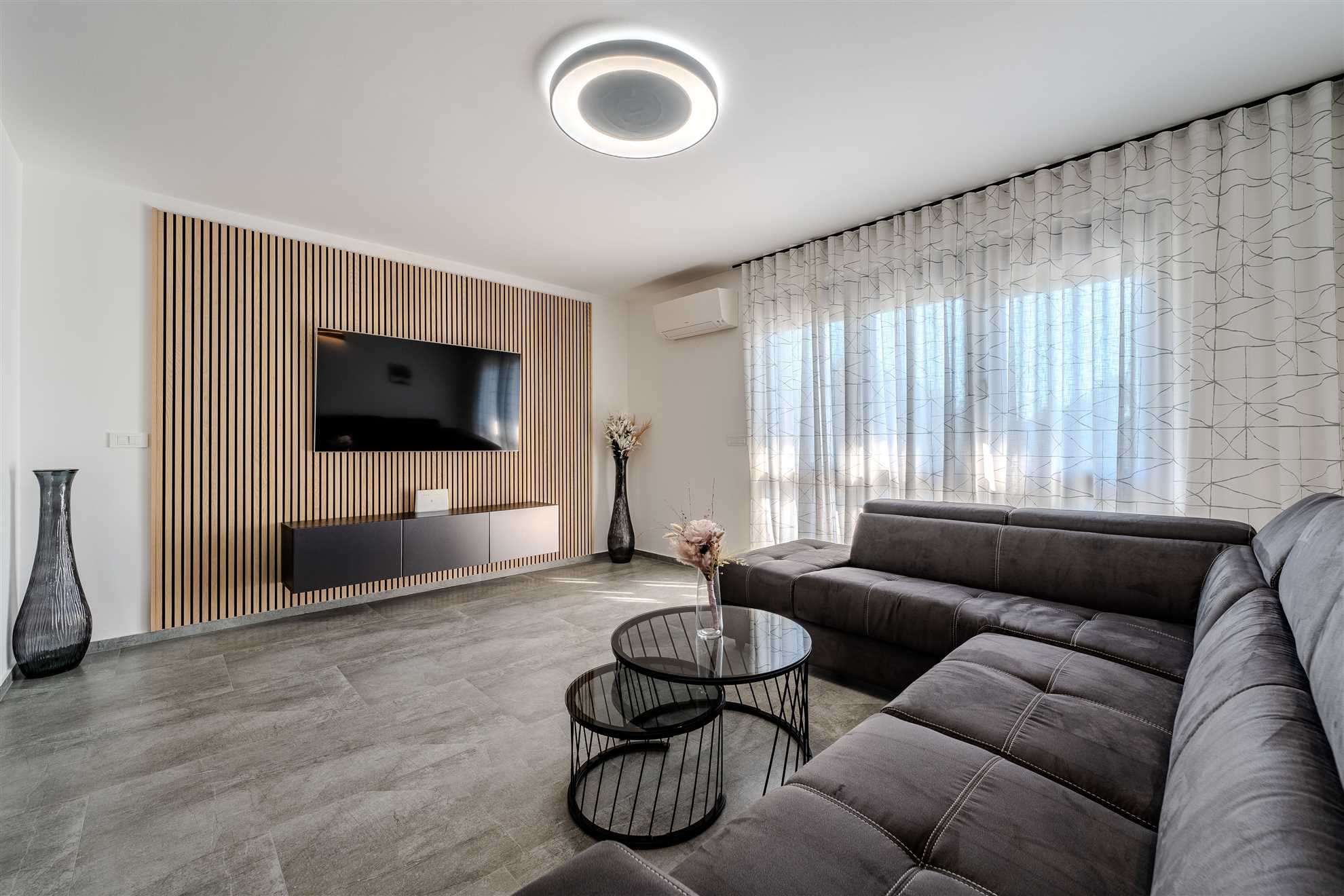 Apartment for 4-6 persons | 100 m from the sea | swimming pool