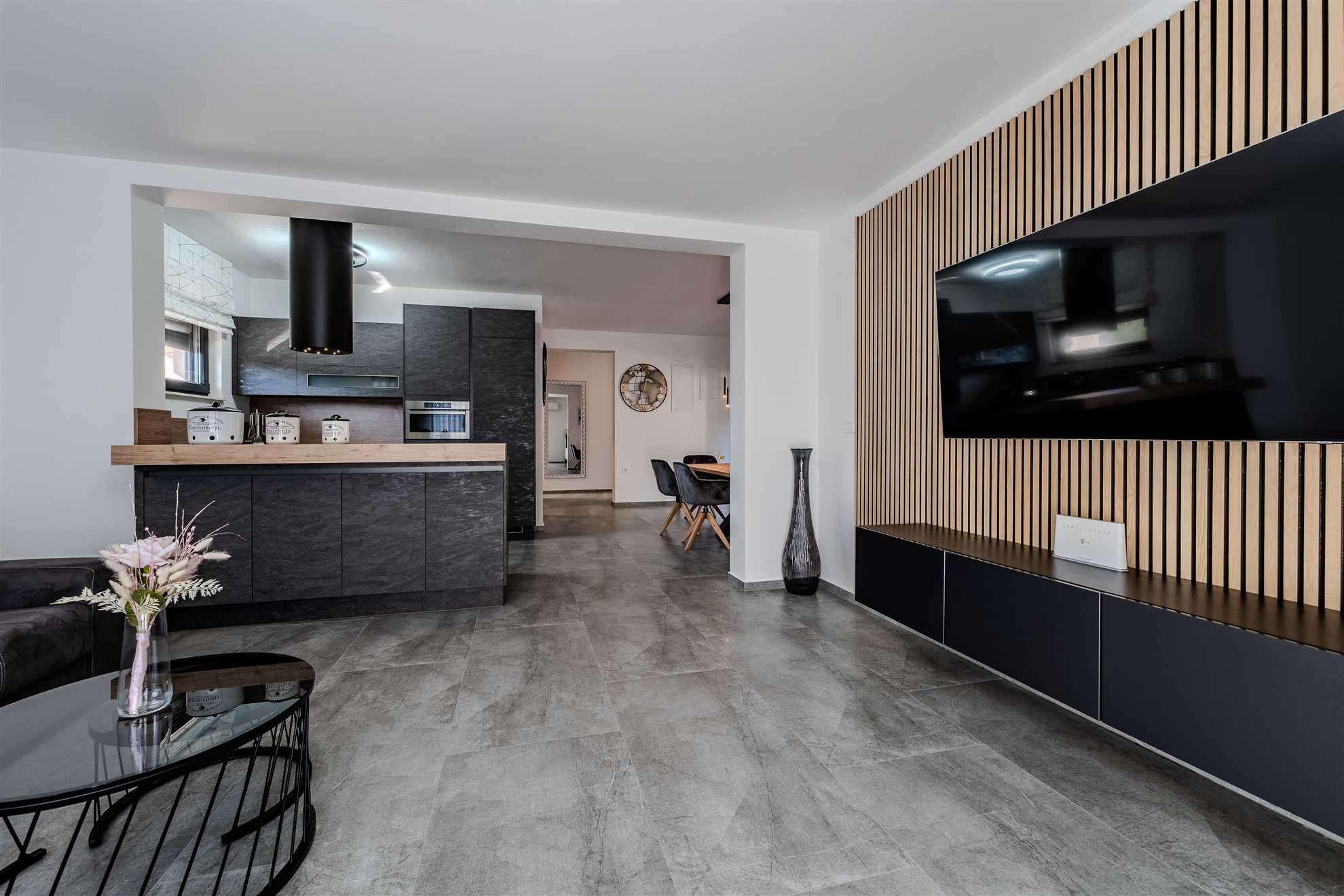 Apartment for 4-6 persons | 100 m from the sea | swimming pool