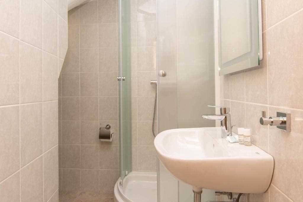 Deluxe King Studio Apartment Leonel
