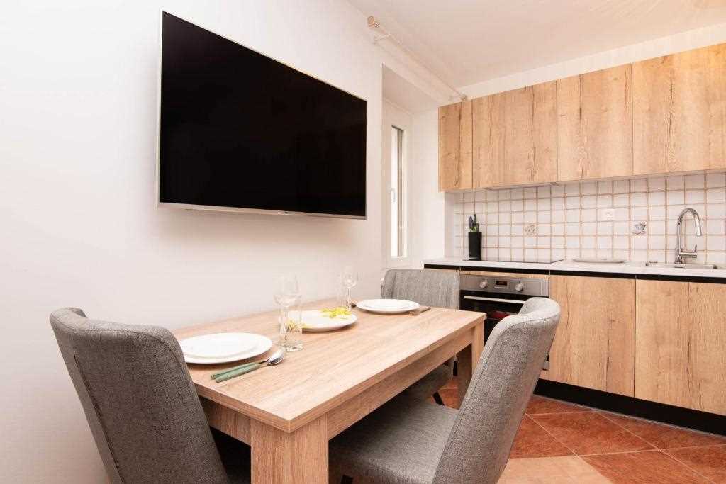 Deluxe King Studio Apartment Leonel