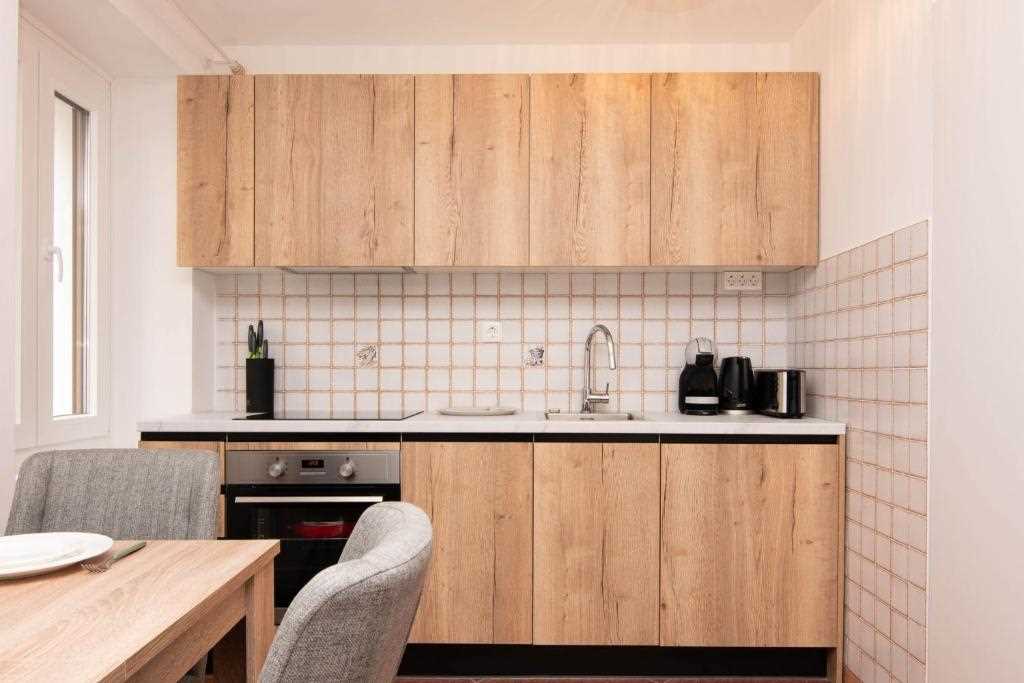 Deluxe King Studio Apartment Leonel