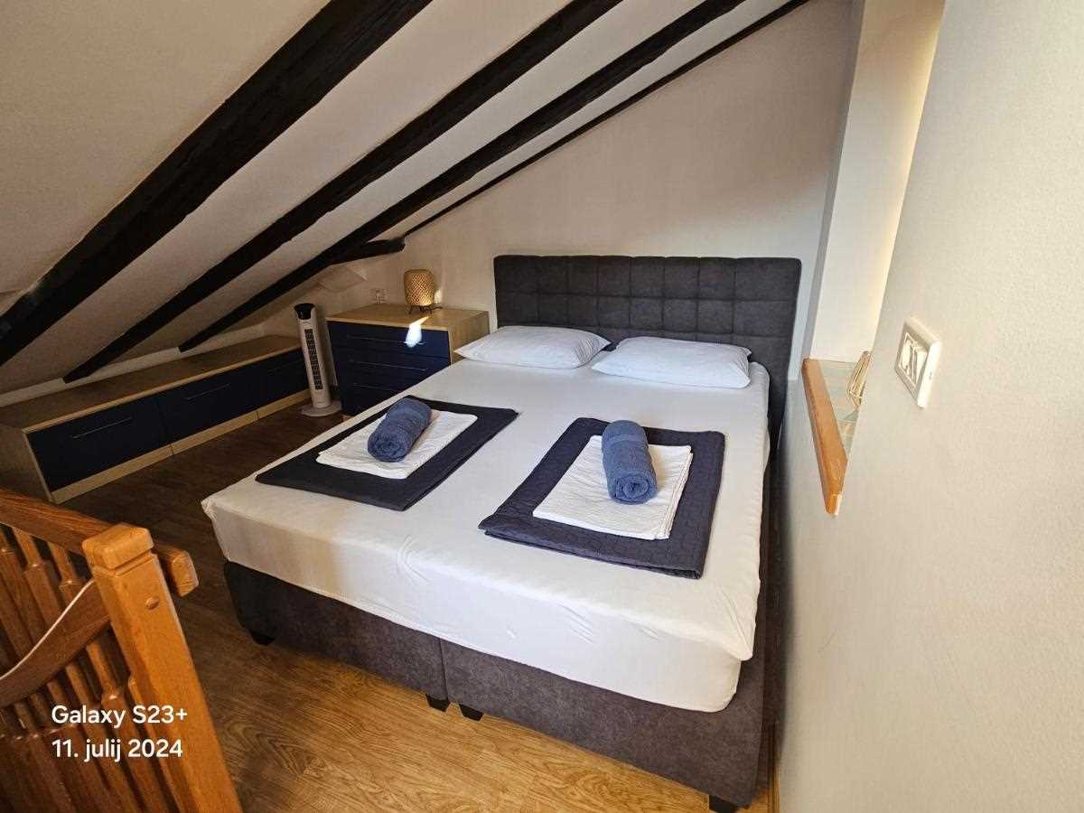 One Bedroom Apartment with rooftop terrace Altana
