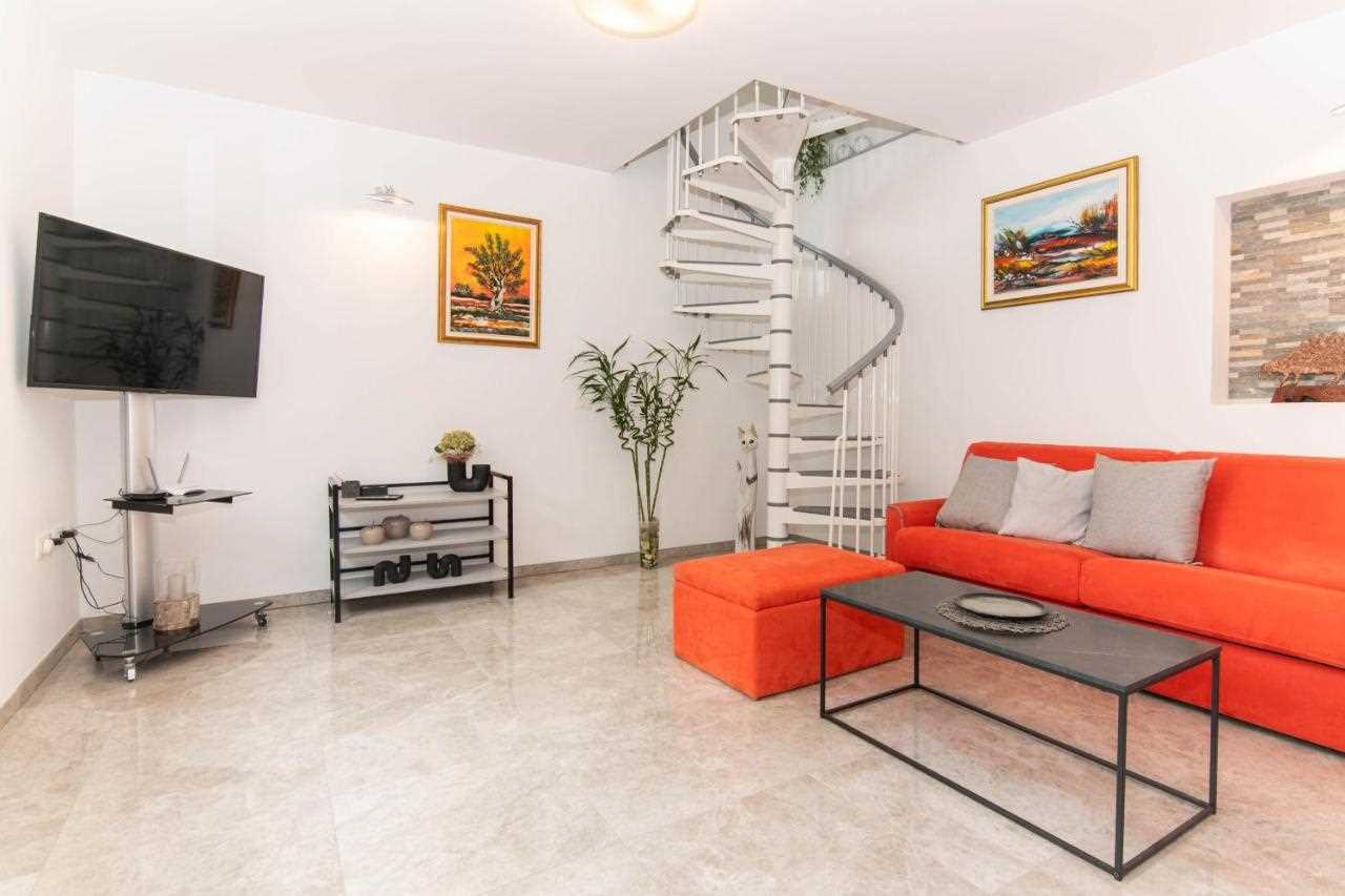 One Bedroom Apartment with terrace Nonna Laura