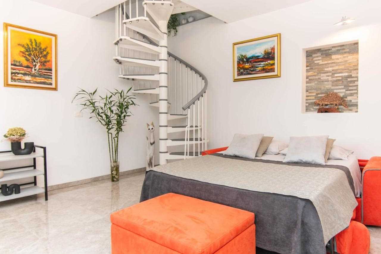 One Bedroom Apartment with terrace Nonna Laura
