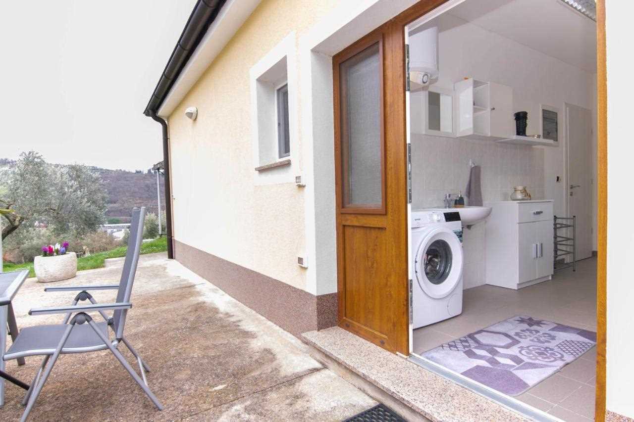 One Bedroom Apartment with terrace Nonna Laura