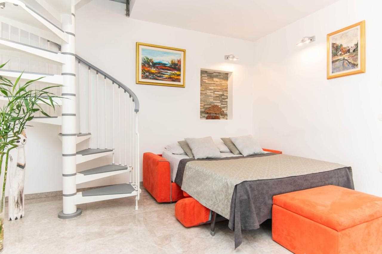One Bedroom Apartment with terrace Nonna Laura