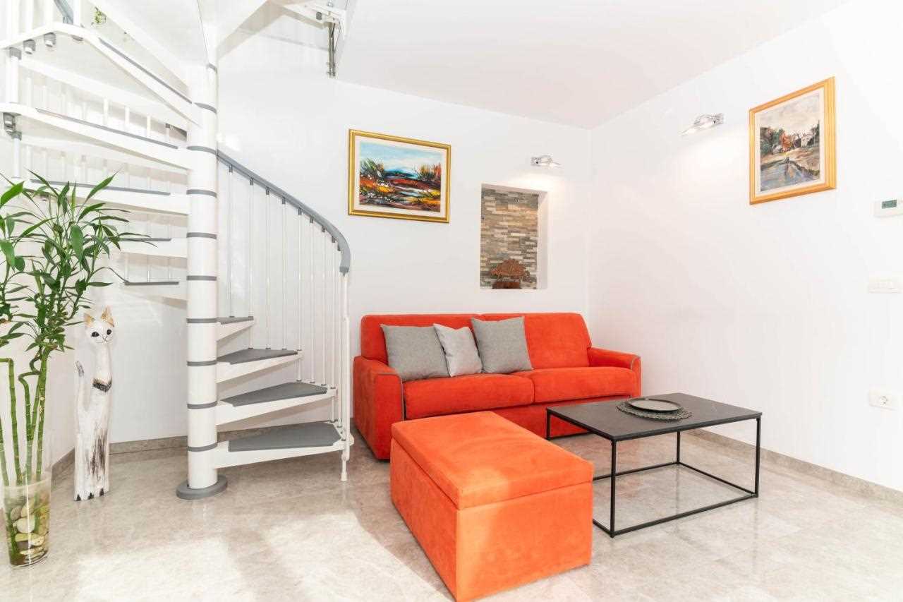 One Bedroom Apartment with terrace Nonna Laura
