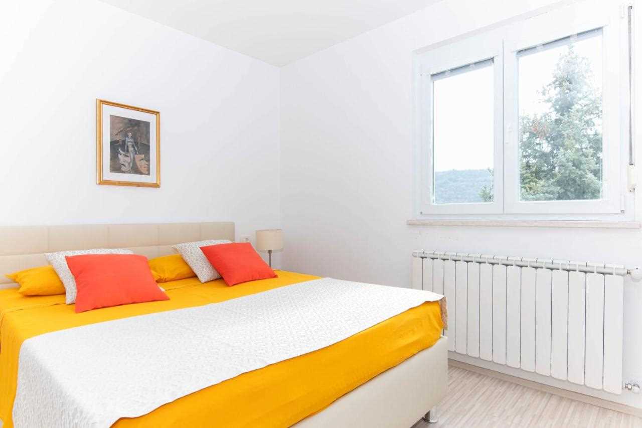 One Bedroom Apartment with terrace Nonna Laura