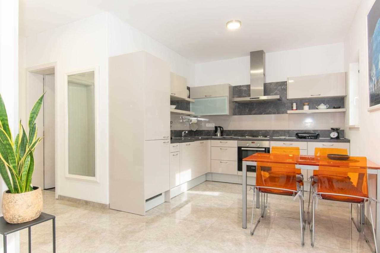 One Bedroom Apartment with terrace Nonna Laura