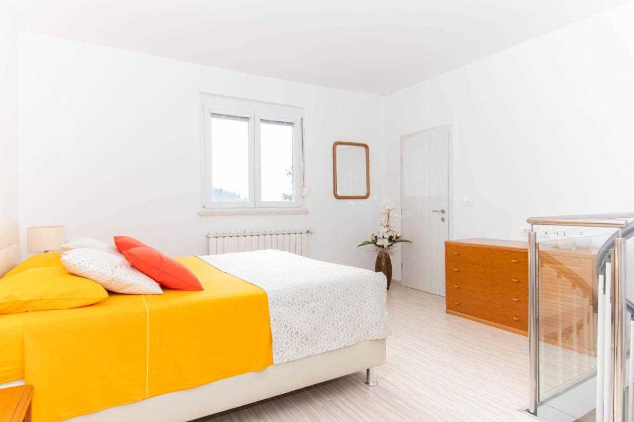 One Bedroom Apartment with terrace Nonna Laura