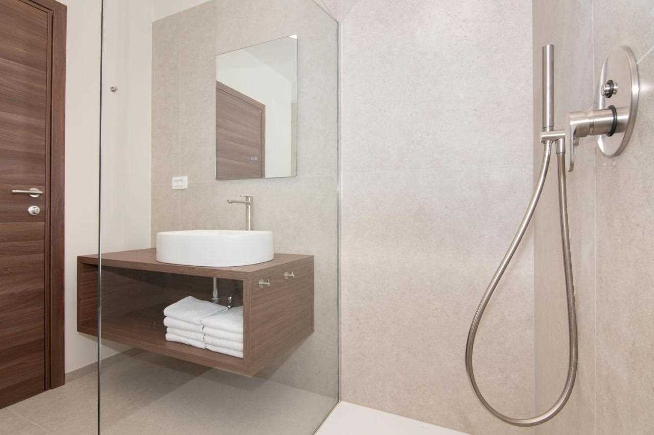 Apartment with 3 bedrooms, balcony and terrace Adelis