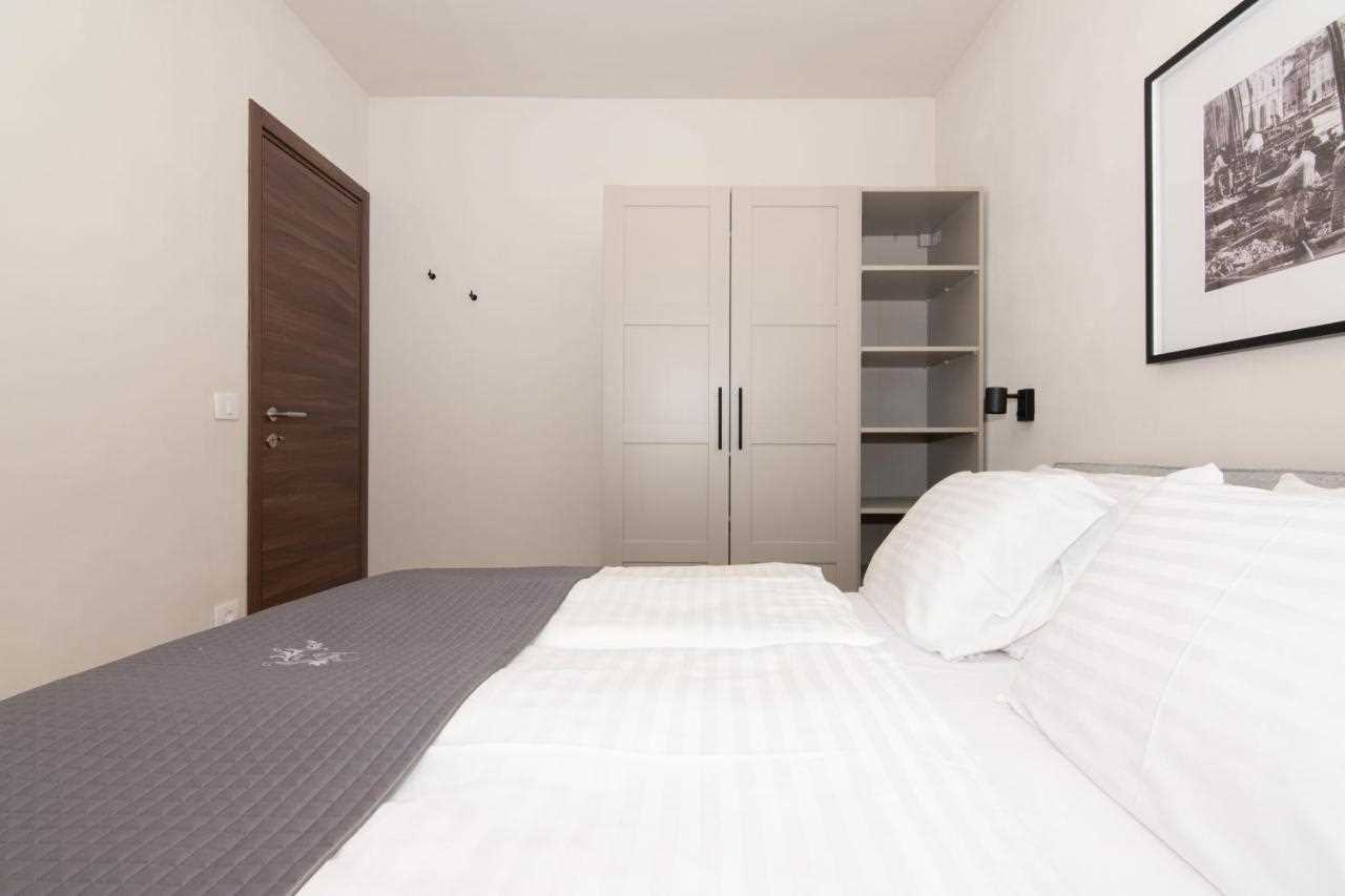 Apartment with 3 bedrooms, balcony and terrace Adelis