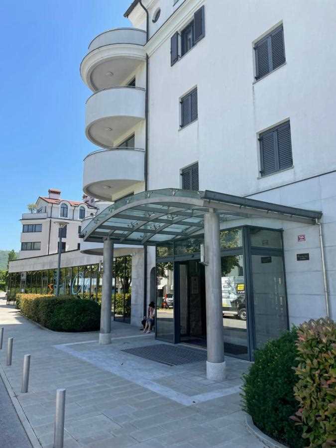 One Bedroom Apartment Felicia Portorož
