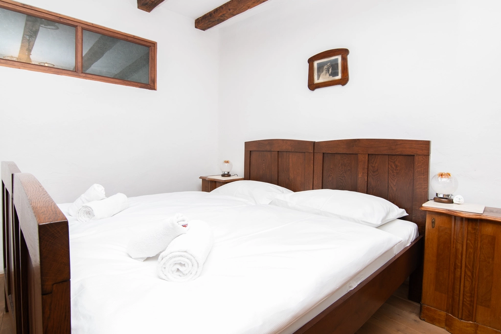 One-Bedroom Apartment in Sežana for Up to 3 Guests