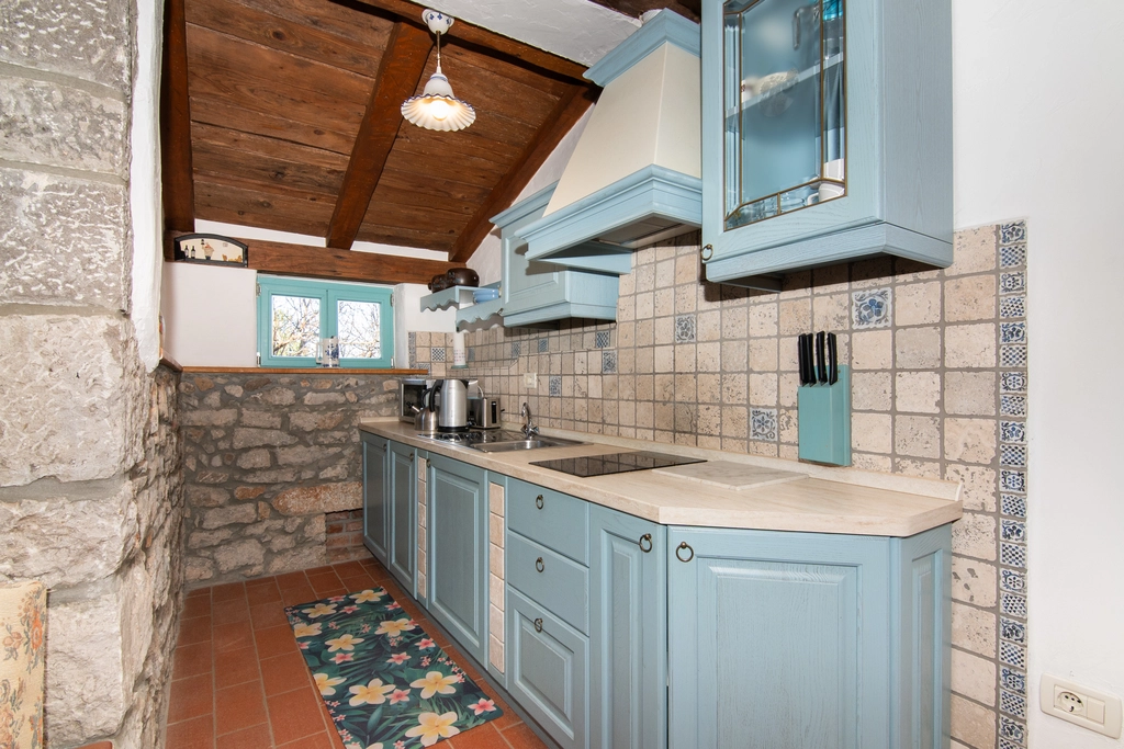 One-Bedroom Apartment in Sežana for Up to 4