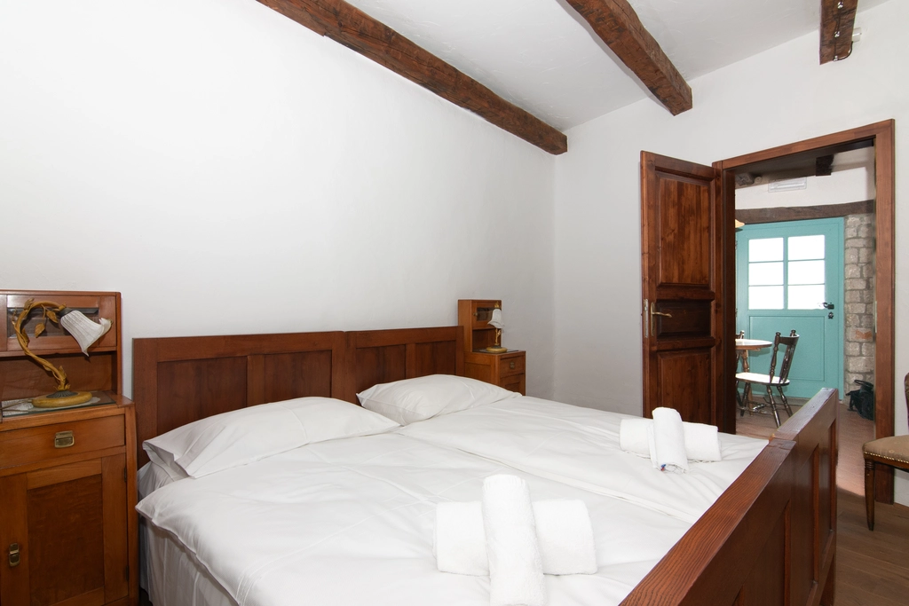 One-Bedroom Apartment in Sežana for Up to 4