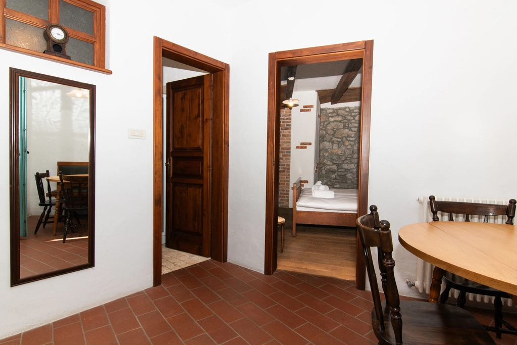 One-Bedroom Apartment in Sežana for Up to 4